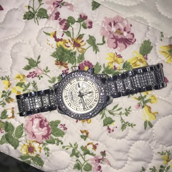 Watch - Picture 2 of 4